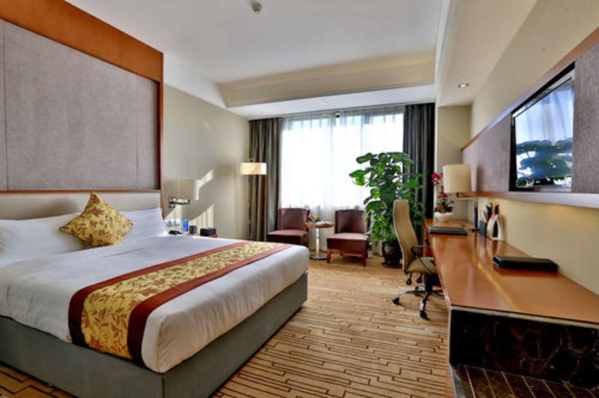 Shenyang Rayfont International Hotel Exterior photo